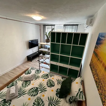 Sunflower Centar Free Parking *
